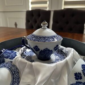 Classic Blue and White Floral Tea Cup Set